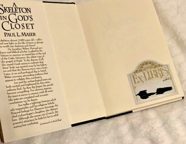 A Skeleton in God's Closet - Hardcover -- Good Condition