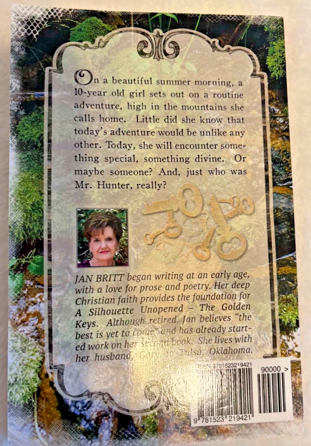 A Silhouette Unopened: The Golden Keys - Paperback - Excellent Condition